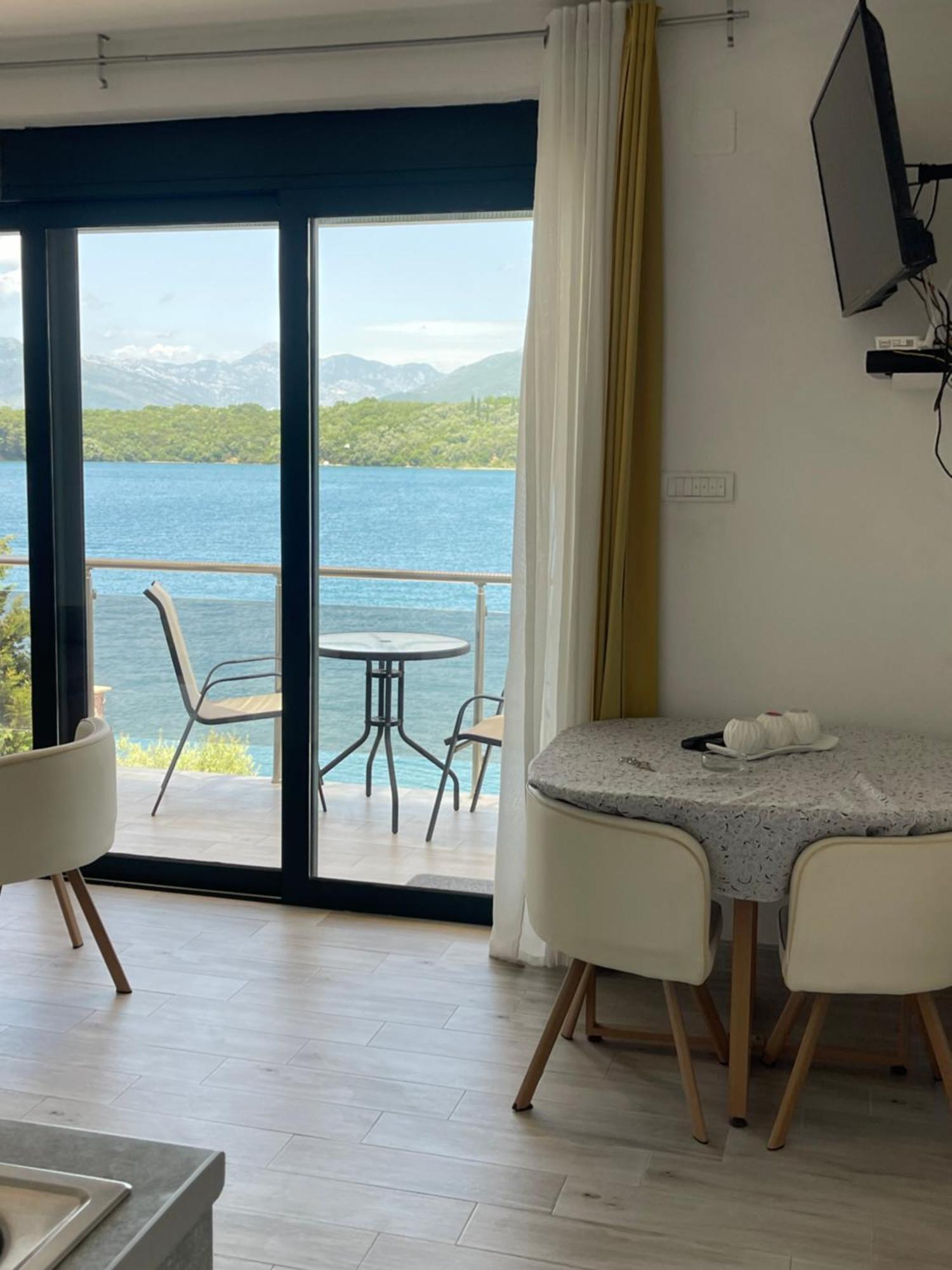 Apartmani Mia Tivat Luaran gambar