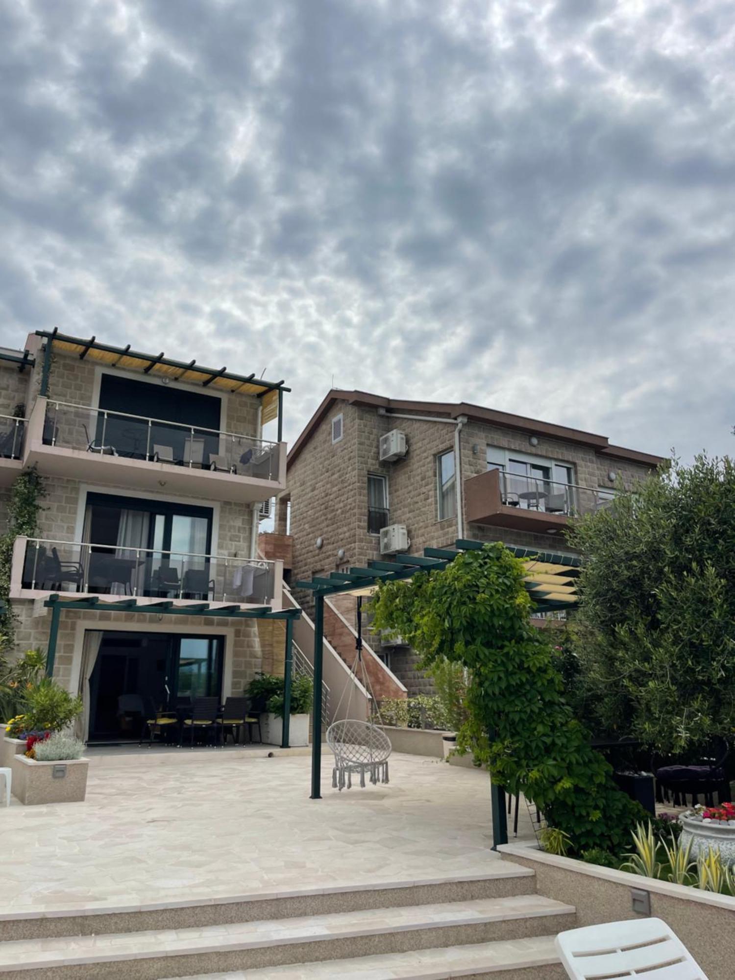 Apartmani Mia Tivat Luaran gambar