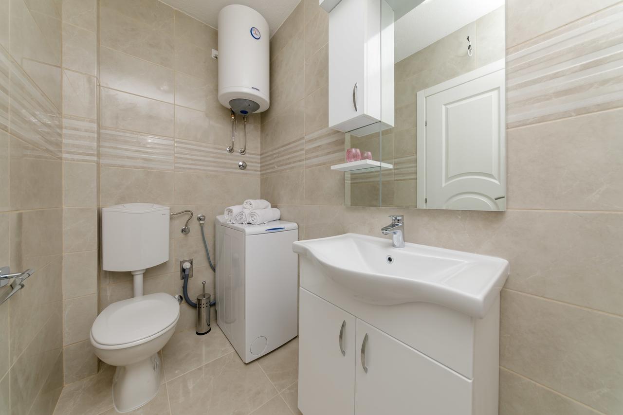 Apartmani Mia Tivat Luaran gambar
